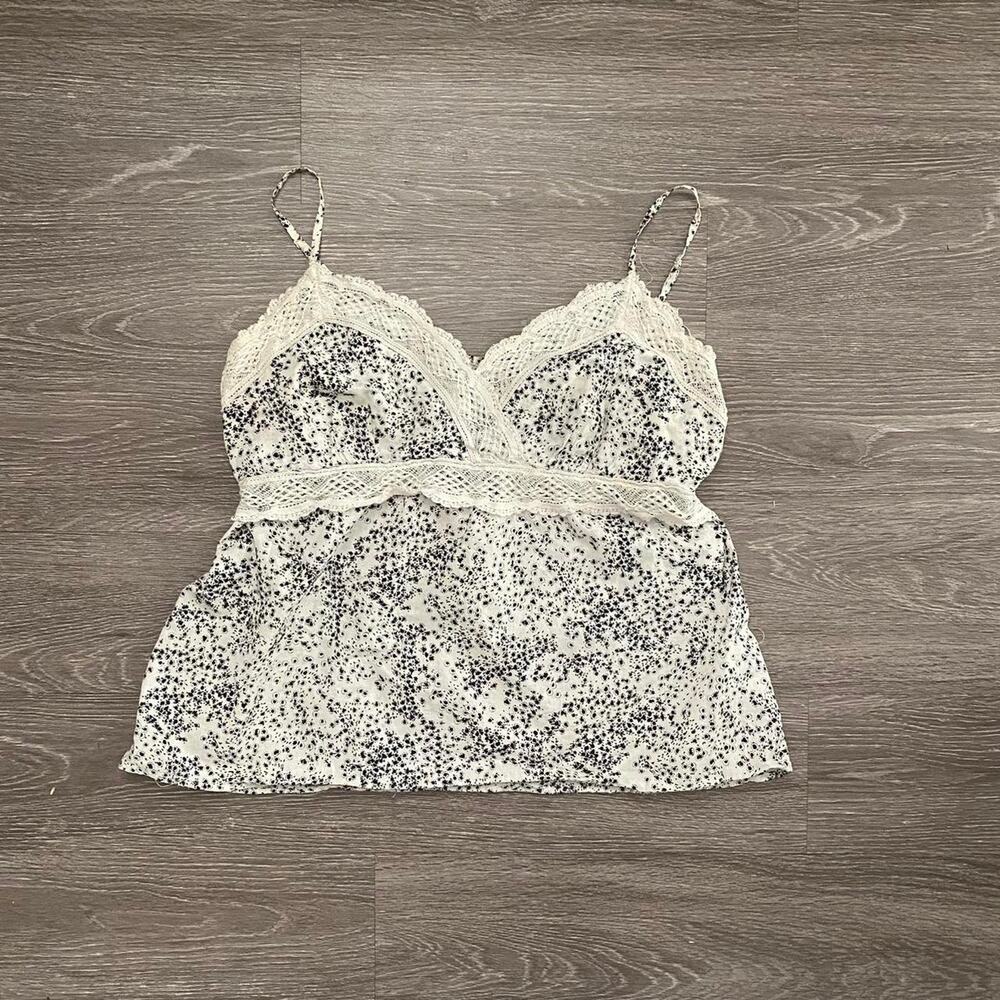 Early 2000s elle lace tank